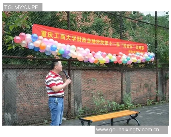 重庆足球队的拼搏历程与荣耀之路深度解析