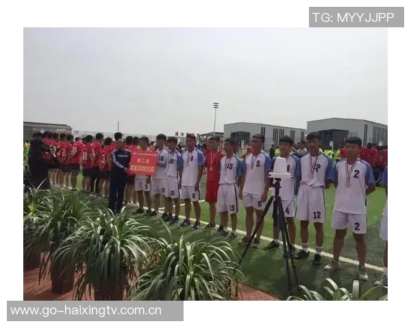 重庆足球队在最新状态排行榜中荣登第六名展现强劲实力与潜力 重庆足球队在最新状态排行榜中荣登第六名展现强劲实力与潜力